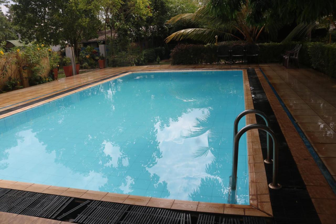 Margosa Lake Resort อนุราธปุระ ภายนอก รูปภาพ